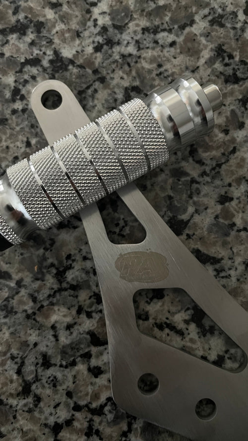 Footlocks for ultra bee